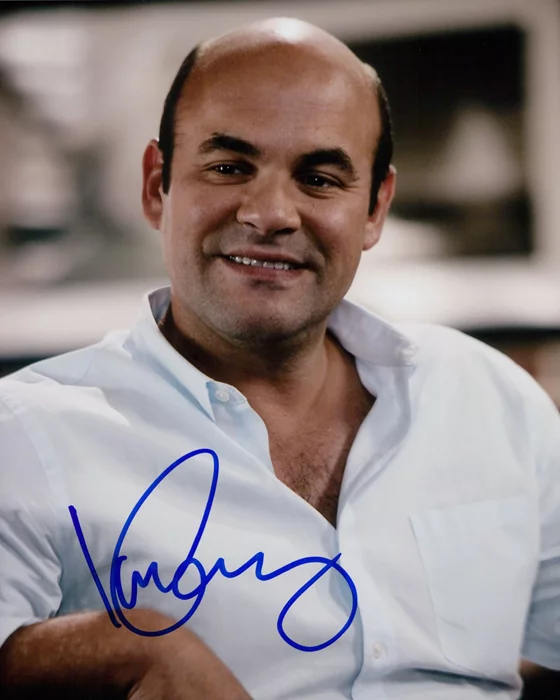 Ian Gomez autograph