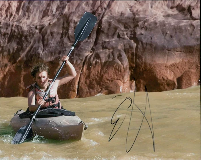 Emile Hirsch autograph