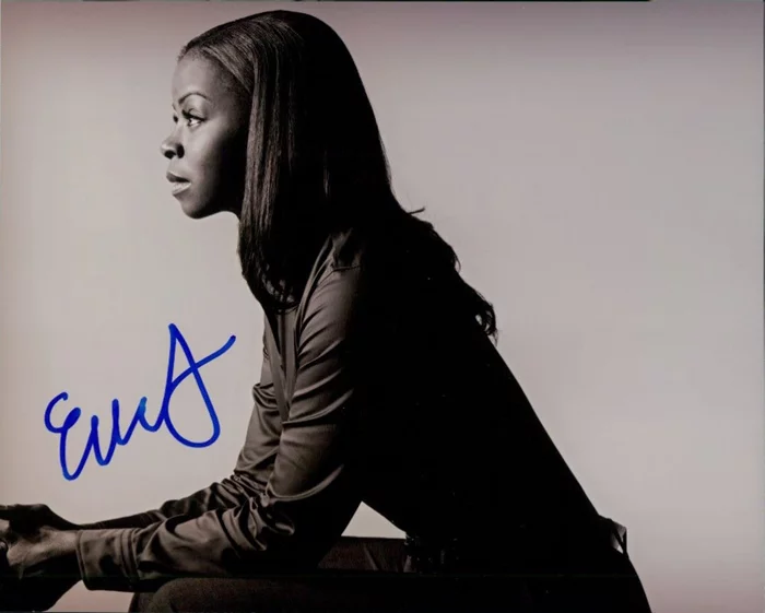 Erica Tazel autograph
