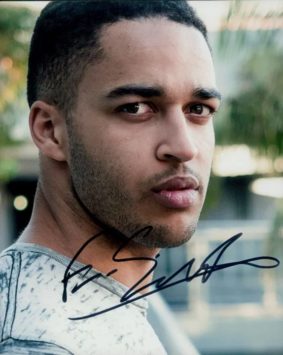 Ezekiel Simat autograph