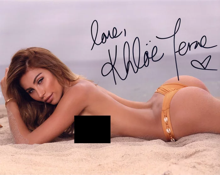 Khloe Terae autograph
