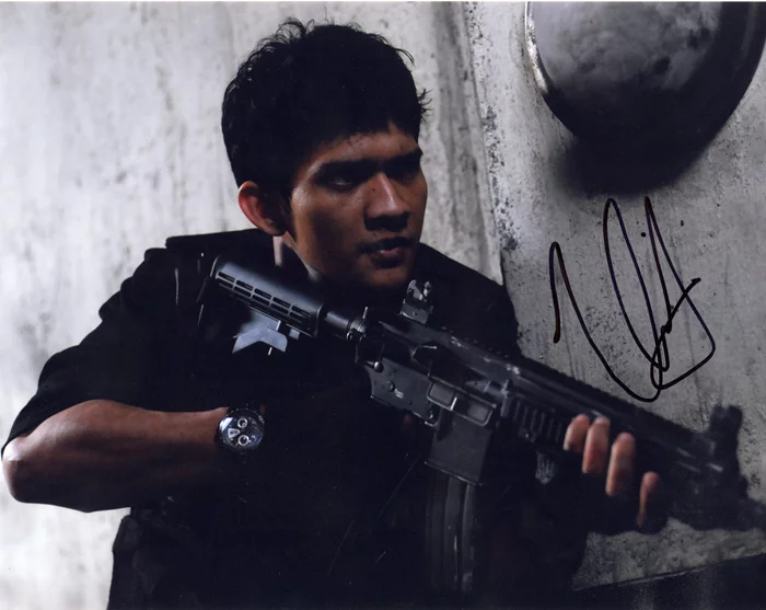 Iko Uwais autograph