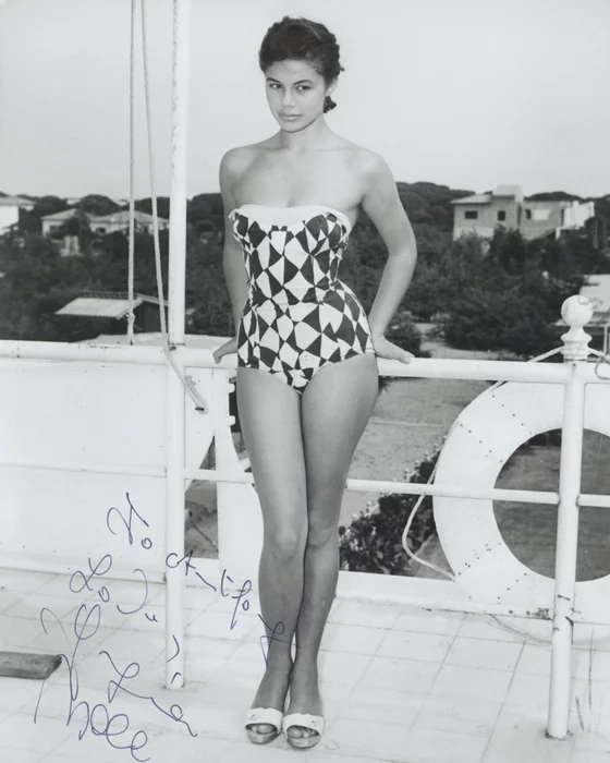 Giorgia Moll autograph