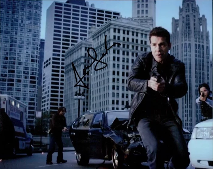 Jon Seda autograph