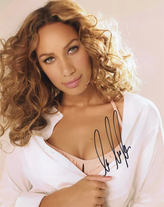 Leona Lewis autograph