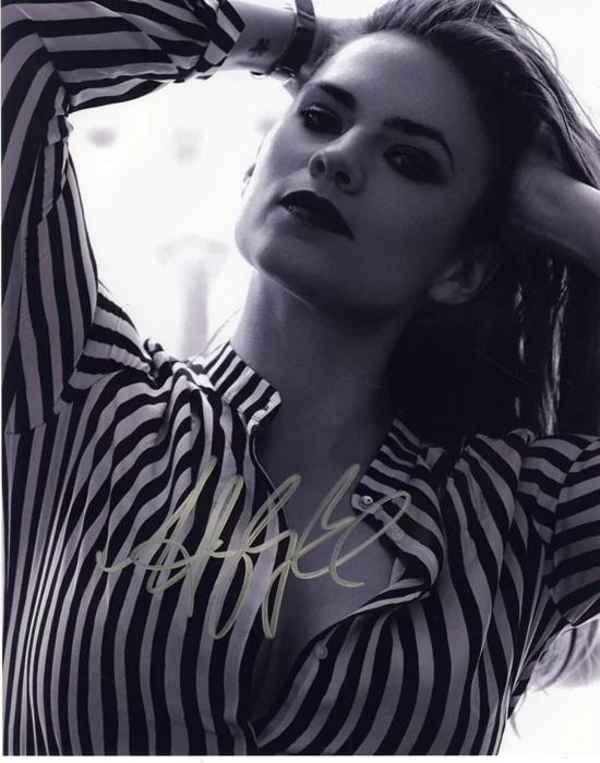 Hayley Atwell autograph