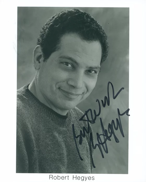 Robert Hegyes autograph