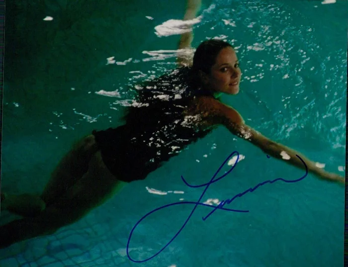 Margarita Levieva autograph