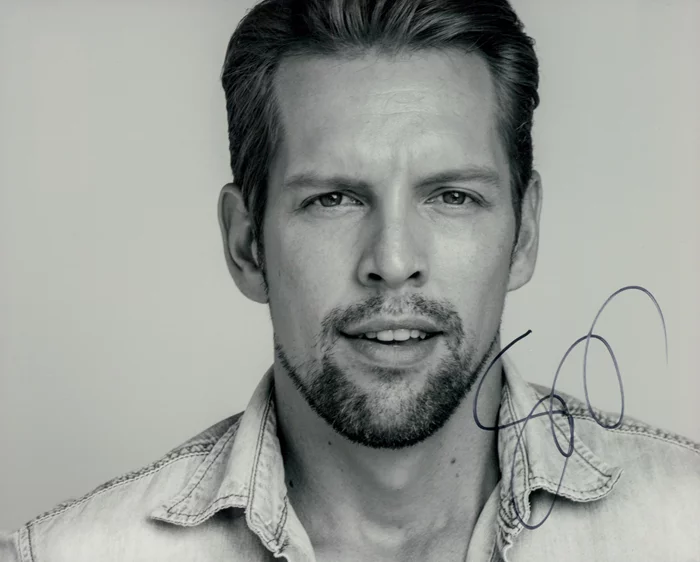 Shawn-Caulin Young autograph