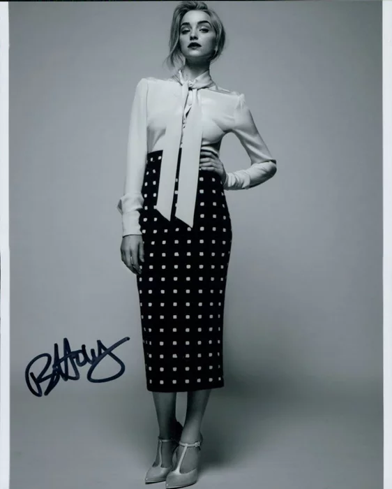 Brianne Howey autograph