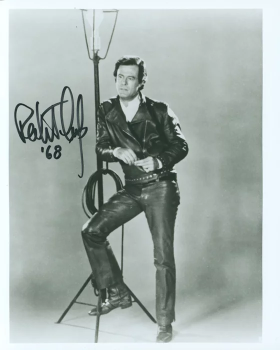 Robert Culp autograph