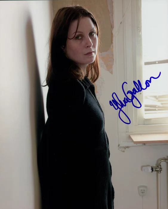 Ylva Gallon autograph