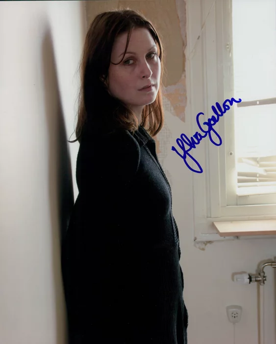 Ylva Gallon autograph