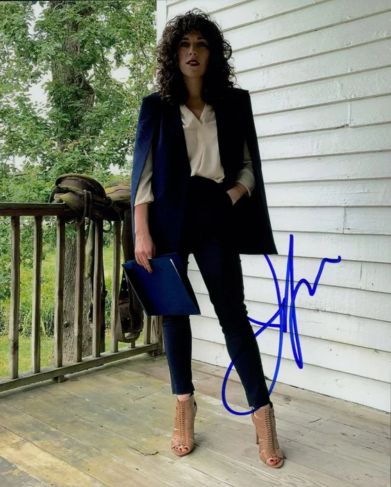 Jen Tullock autograph