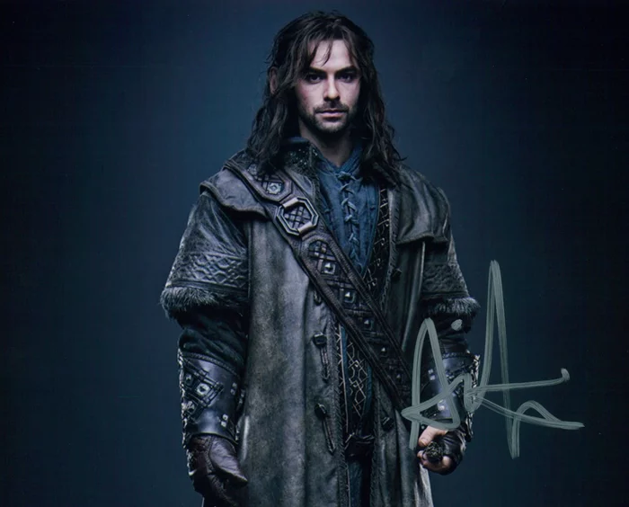 Aidan Turner autograph