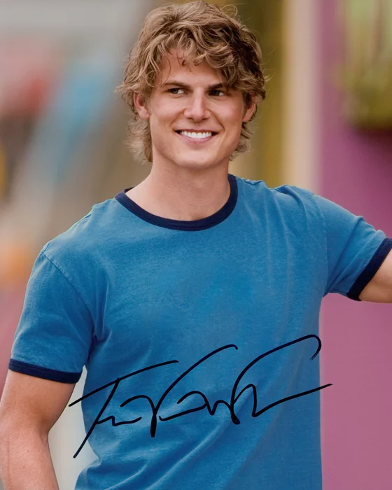 Travis Van Winkle autograph