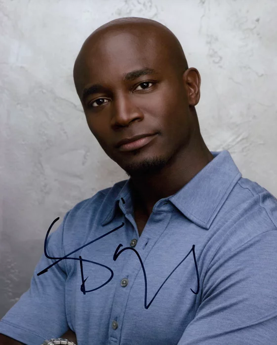 Taye Diggs autograph