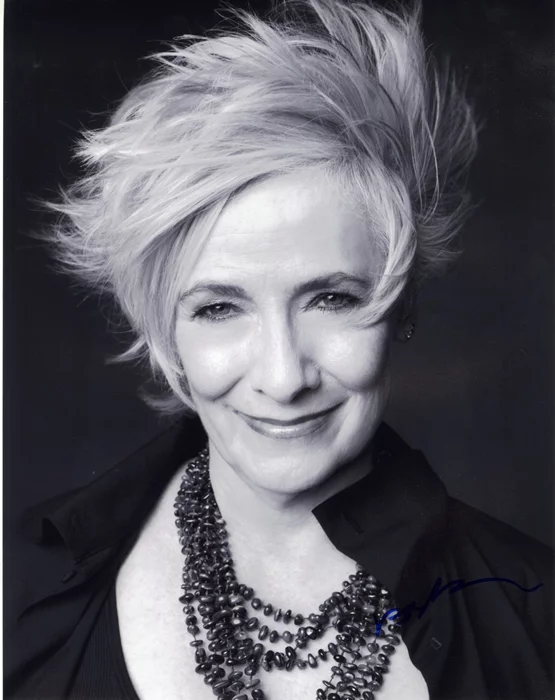 Betty Buckley autograph