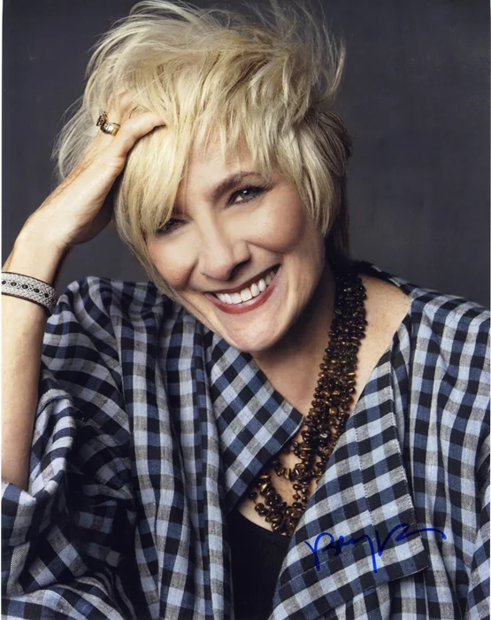 Betty Buckley autograph