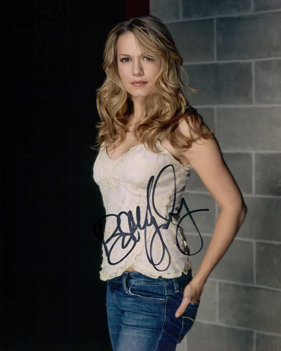 Bethany Joy Lenz autograph