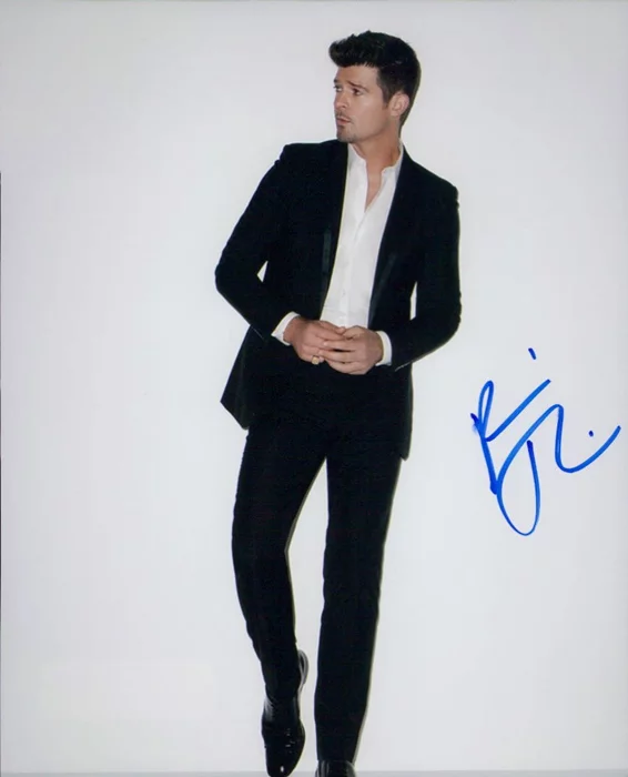 Robin Thicke autograph