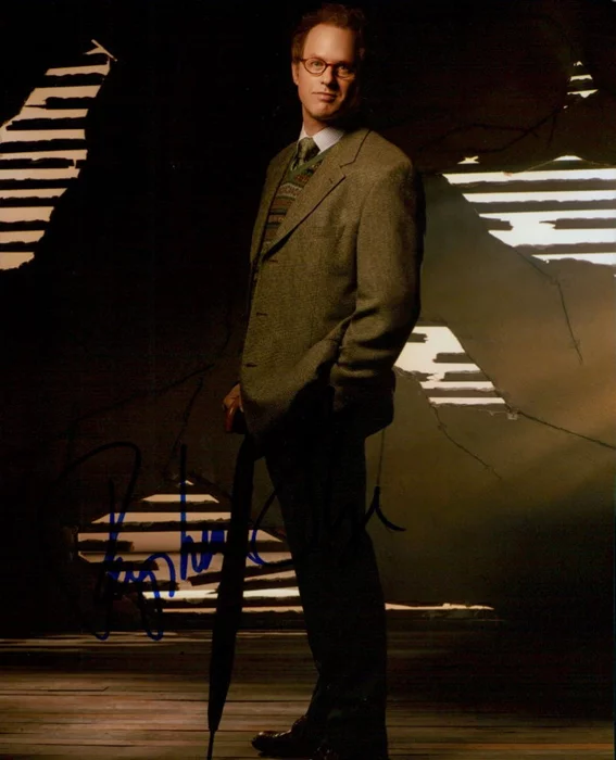 Raphael  Sbarge autograph