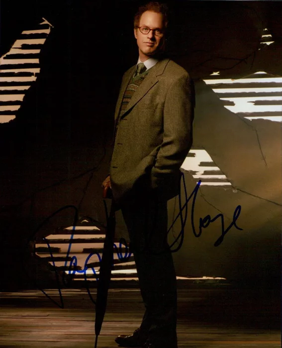 Raphael  Sbarge autograph