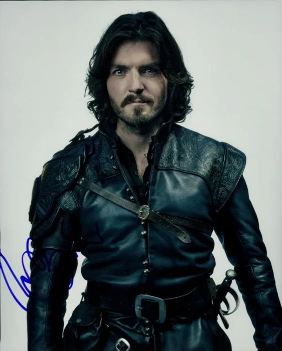Tom Burke autograph