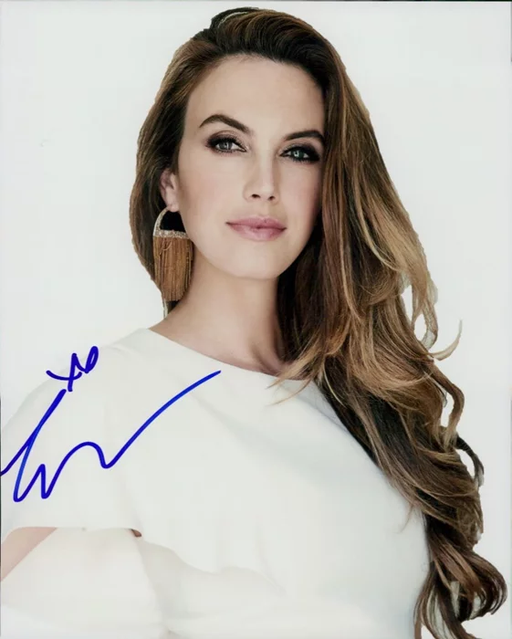 Elizabeth Chambers autograph