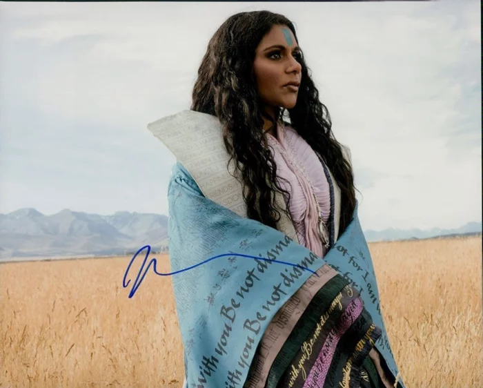 Mindy Kaling autograph
