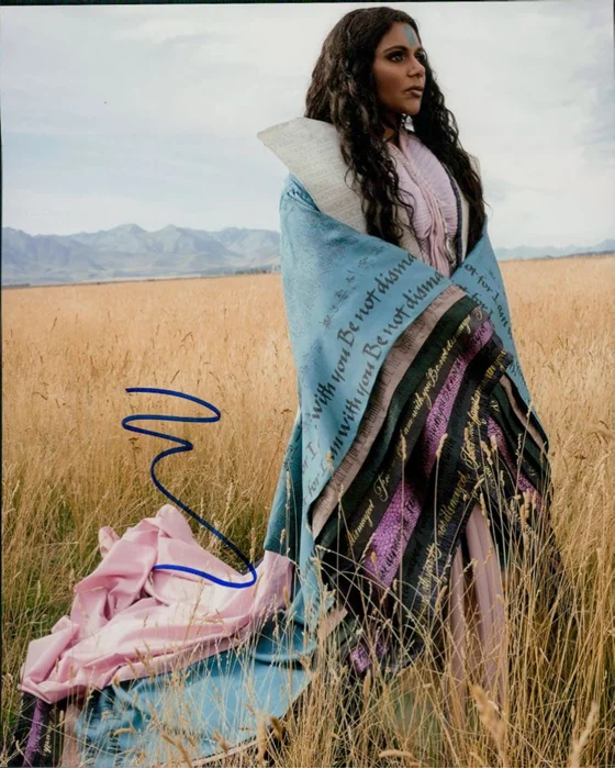 Mindy Kaling autograph