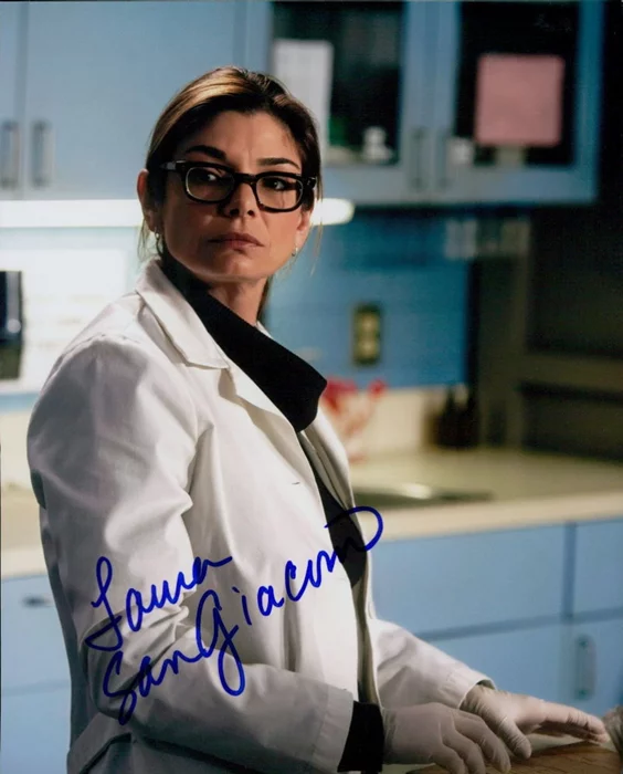 Laura San Giacomo autograph