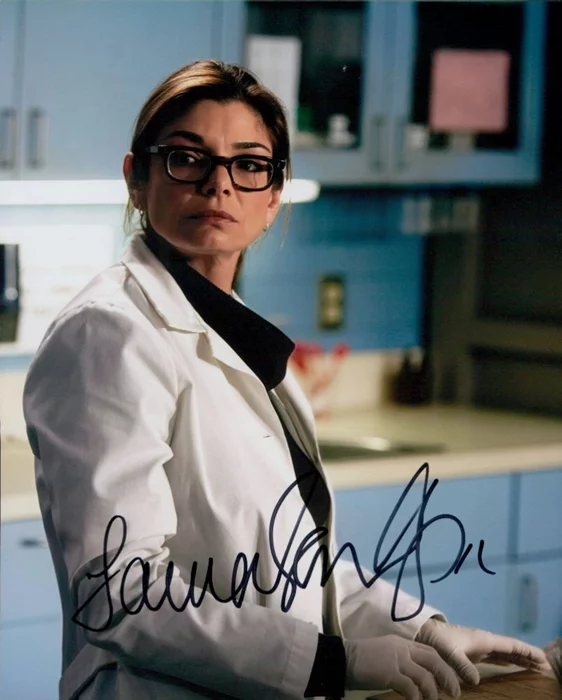 Laura San Giacomo autograph