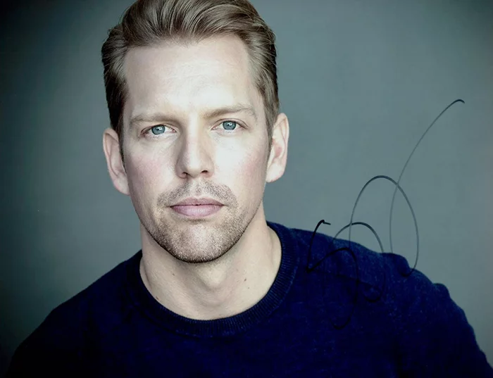 Shawn-Caulin Young autograph