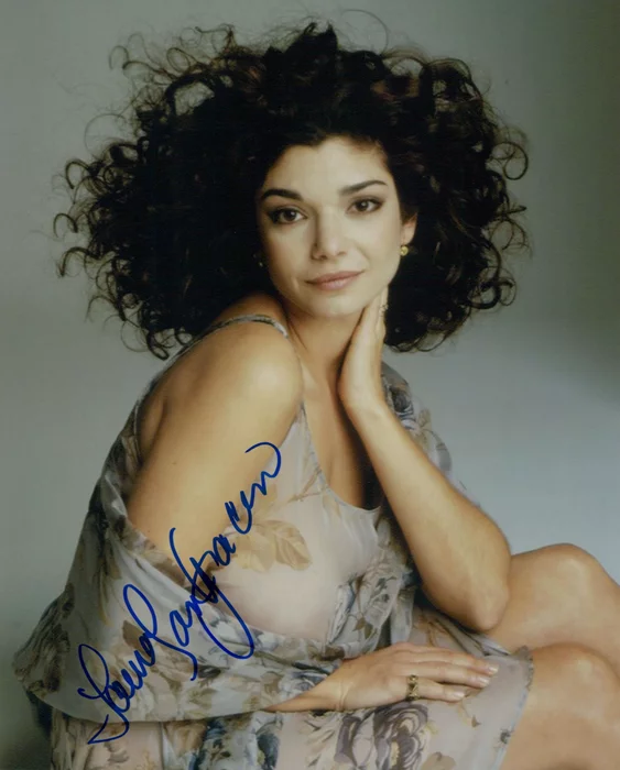Laura San Giacomo autograph