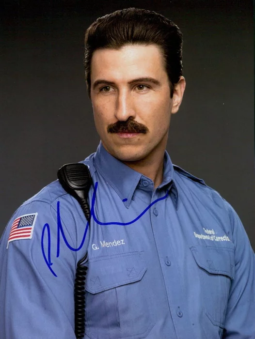 Pablo Schreiber autograph