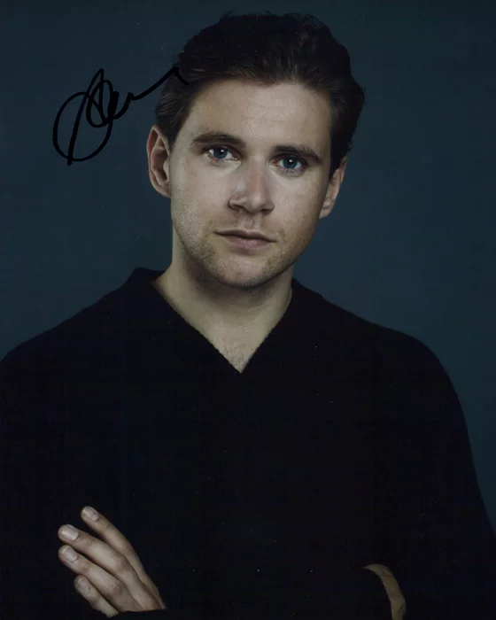 Allen Leech autograph