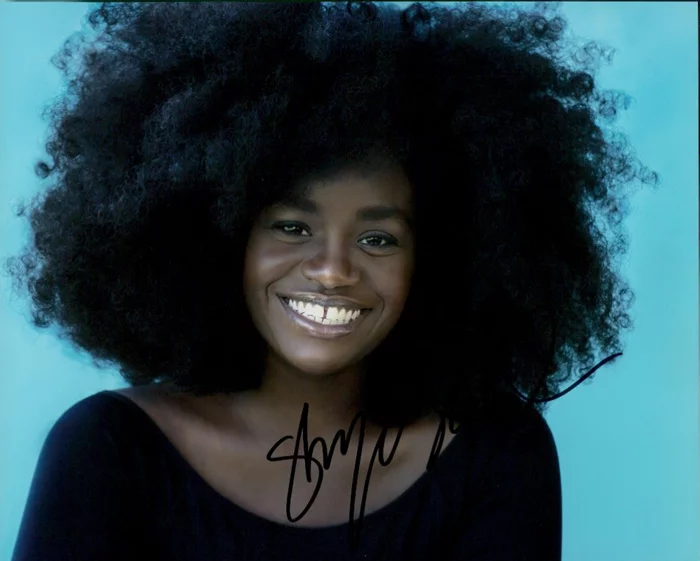 Shoniqua Shandai autograph