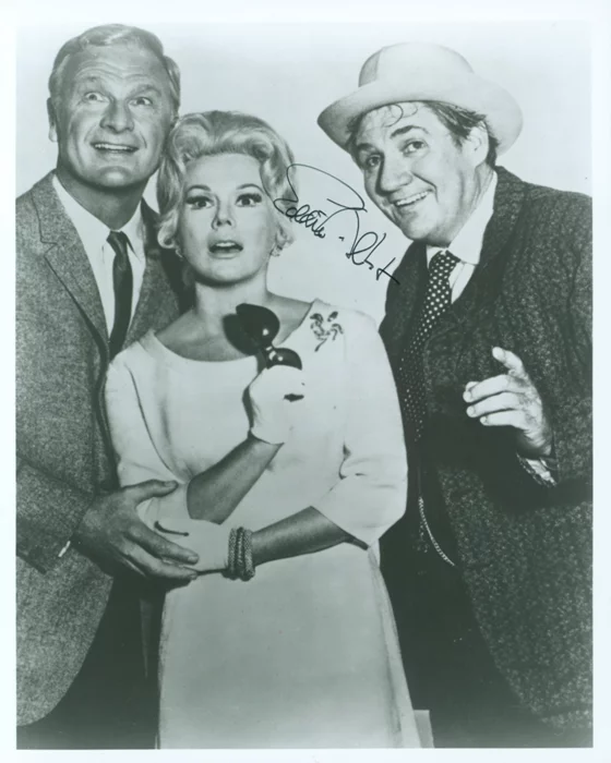 Eddie Albert autograph