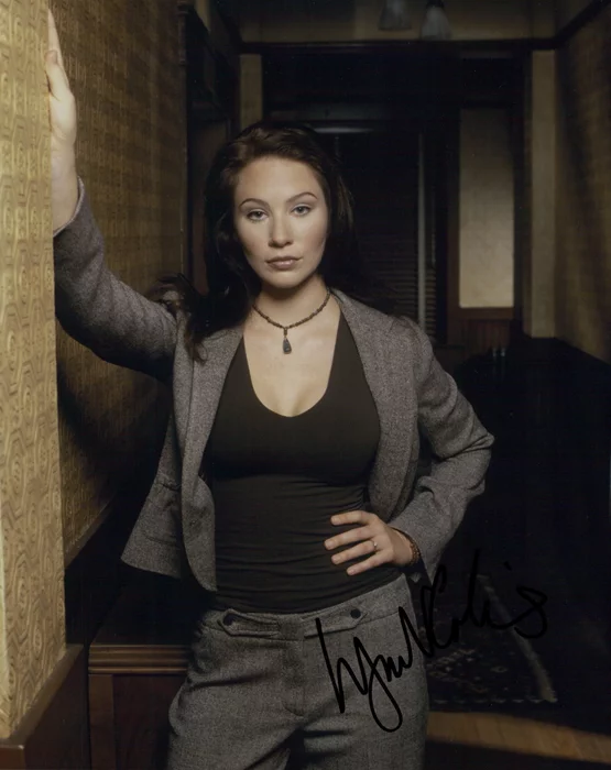 Lynn Collins autograph