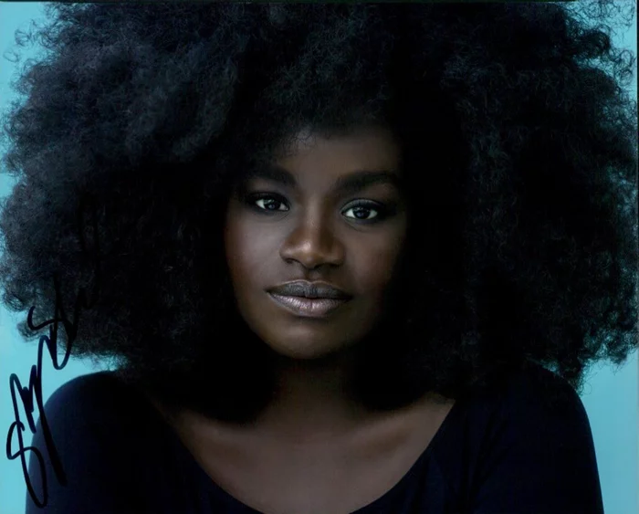 Shoniqua Shandai autograph