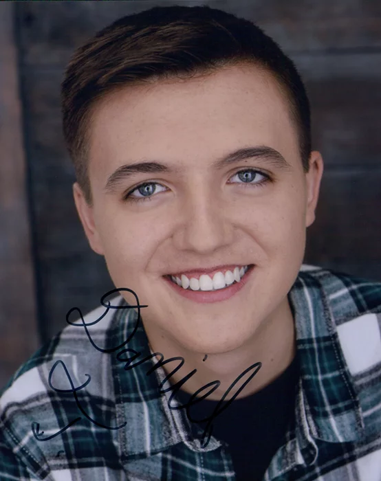 Daniel Thornton autograph