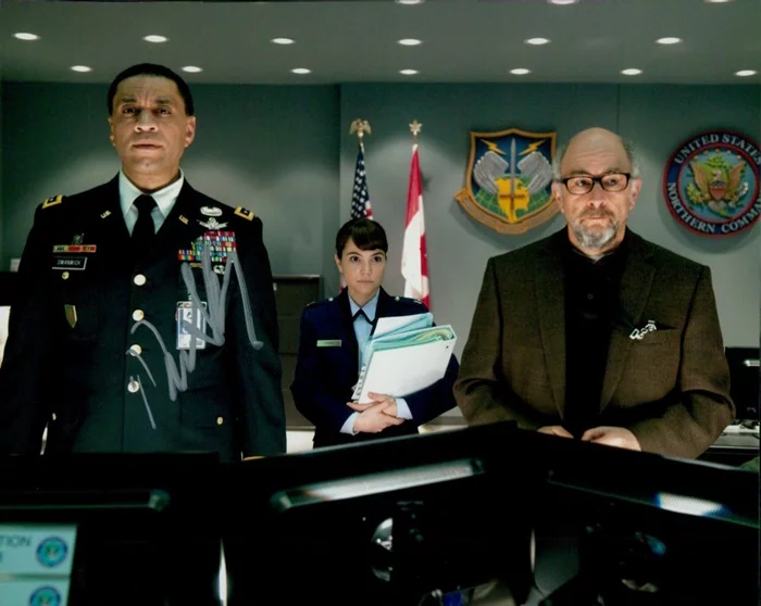 Richard Schiff autograph