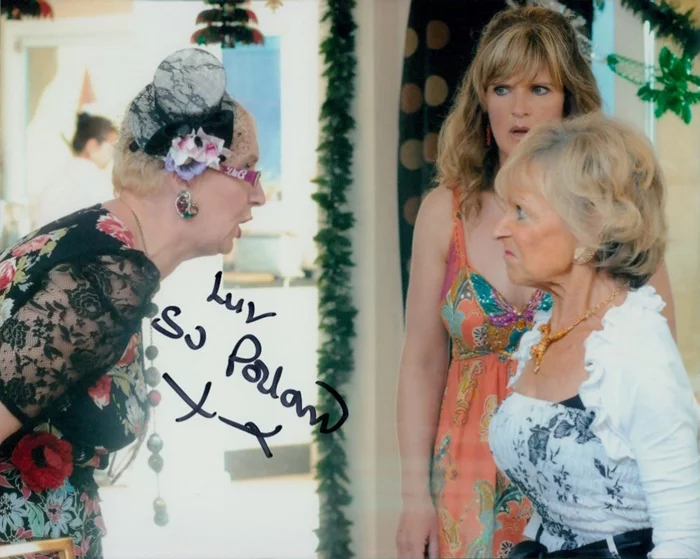 Su Pollard autograph