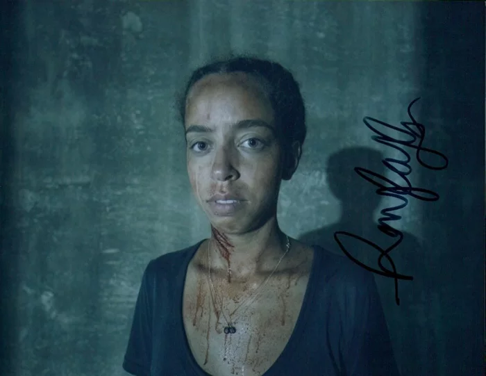 Hayley Law autograph