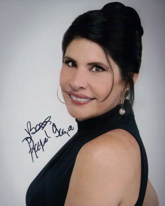 Raquel Garza autograph