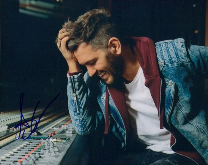 Andy Grammer autograph