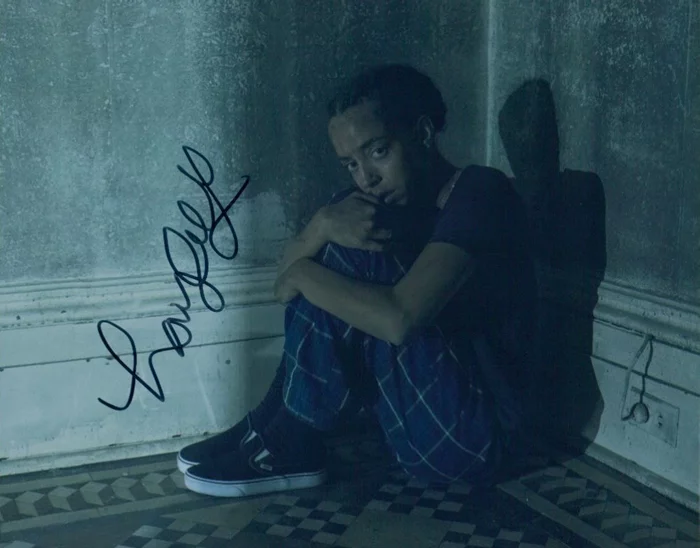 Hayley Law autograph