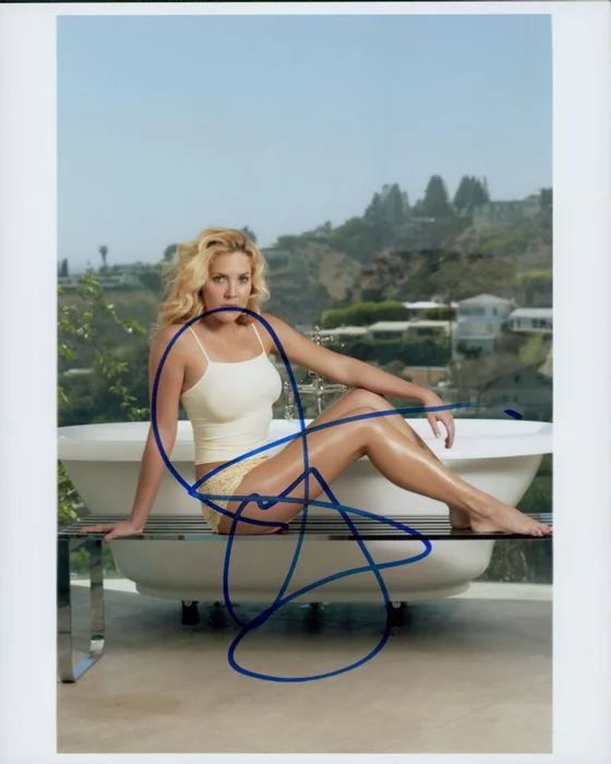 Mercedes McNab autograph