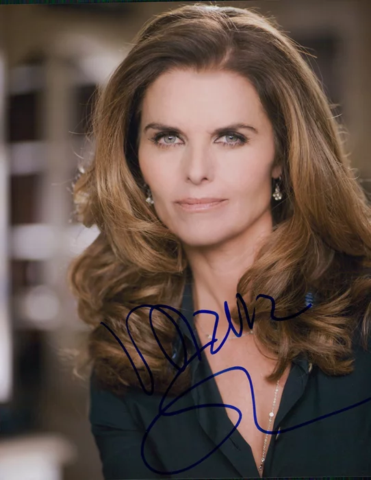 Maria Shriver autograph